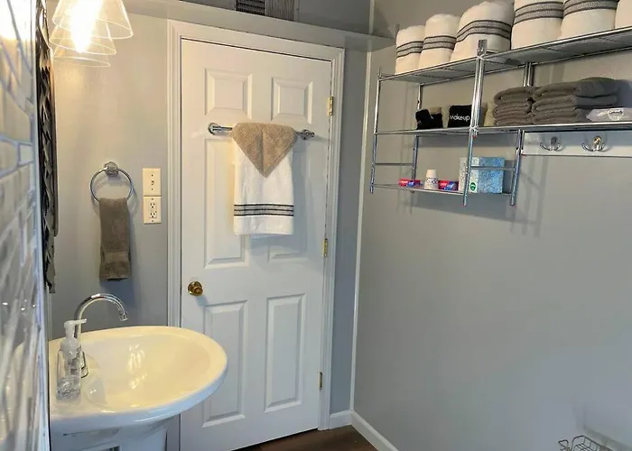 *king Bed/3bds House Near Naval Base & 6flags* Apartment Waukegan
