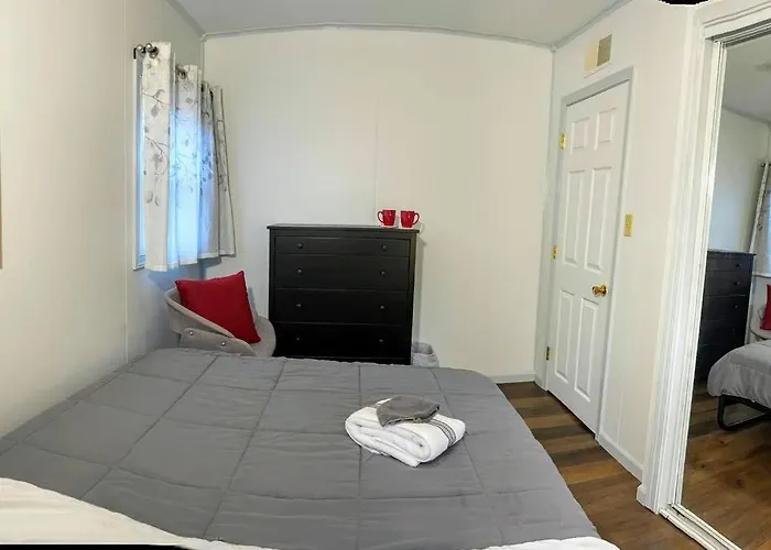 *king Bed/3bds House Near Naval Base & 6flags* Waukegan