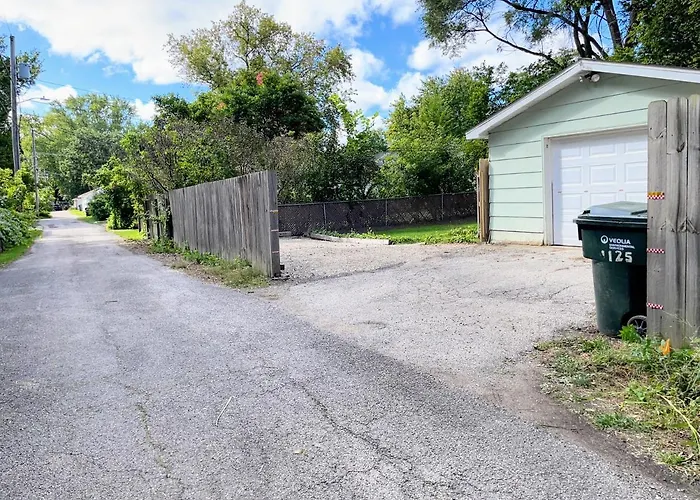 *king Bed/3bds House Near Naval Base & 6flags* Waukegan